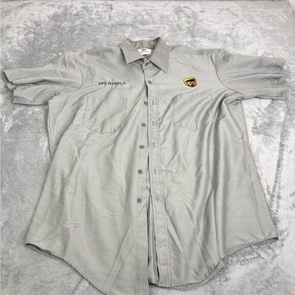 UPS employee short sleeve button down shirt men’s size XL gray - Picture 1 of 10